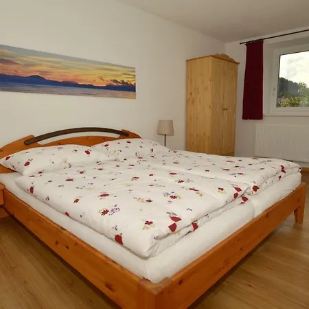 Haus Mariedl Holiday home Reutte